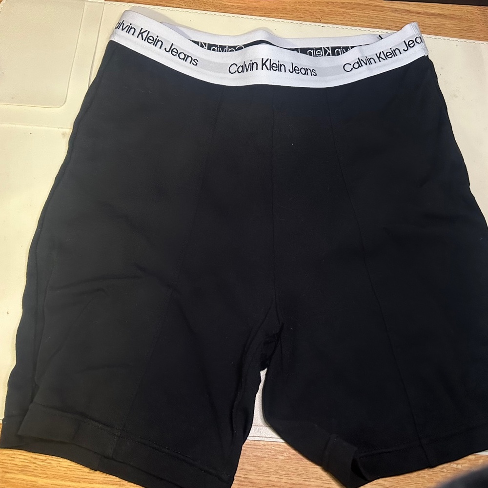 CALVIN KLEIN BIKER SHORTS